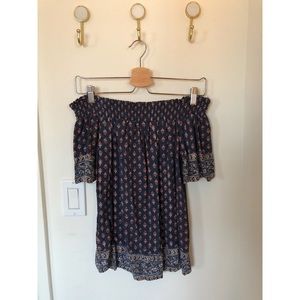 Knox rose off the shoulder top